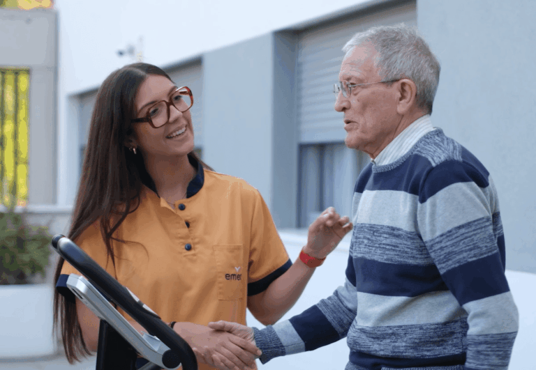 Servicios de cuidado al mayor